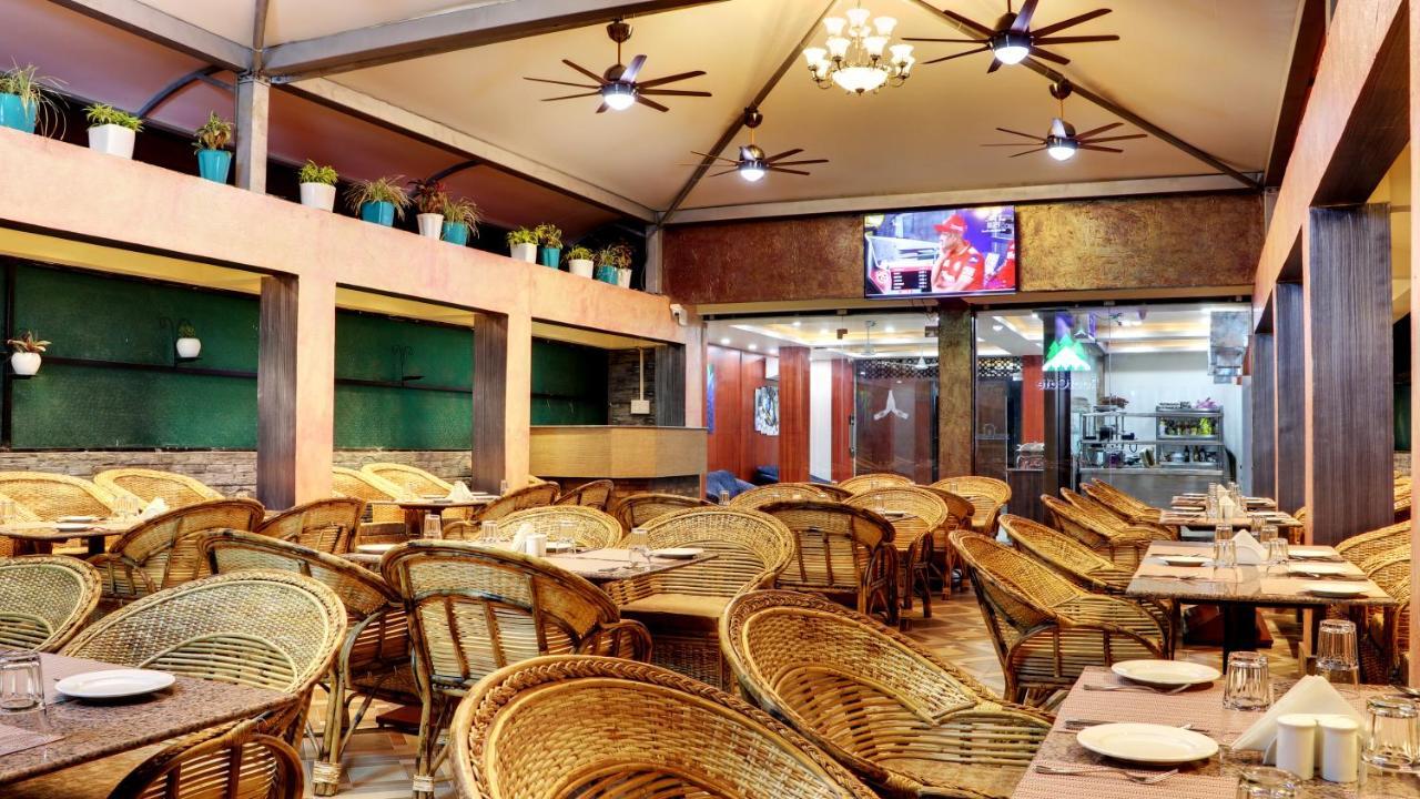 Bharalu Residency Hotell Guwahati Exteriör bild