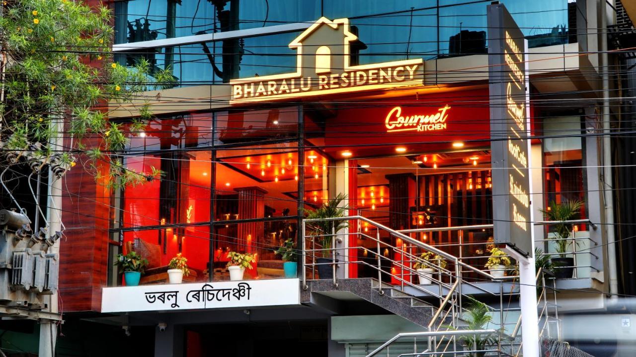 Bharalu Residency Hotell Guwahati Exteriör bild